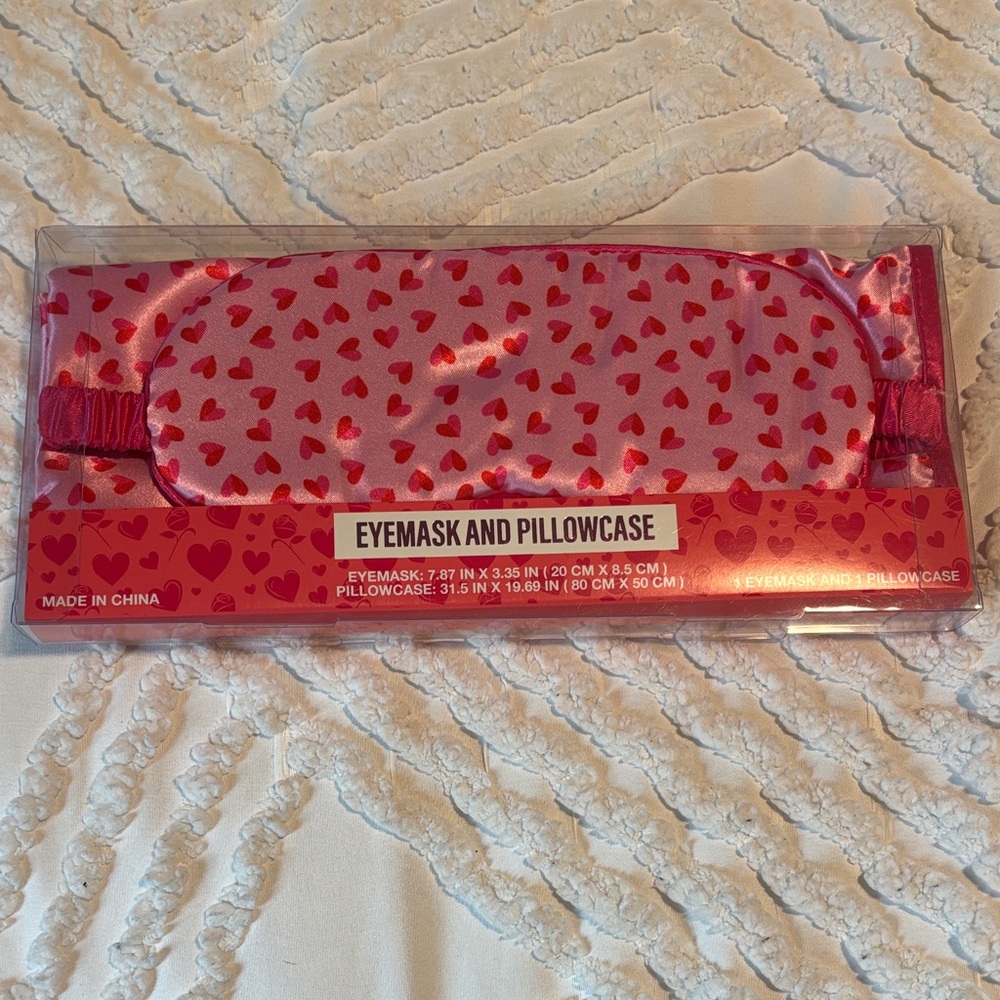 Red Heart Eyemask and Pillowcase Set